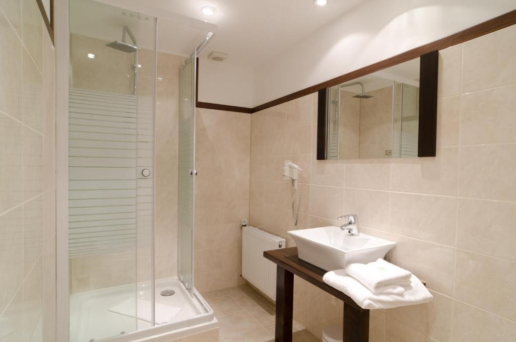 Hotel -Restaurant Taormina Birkenfeld  ภายนอก รูปภาพ