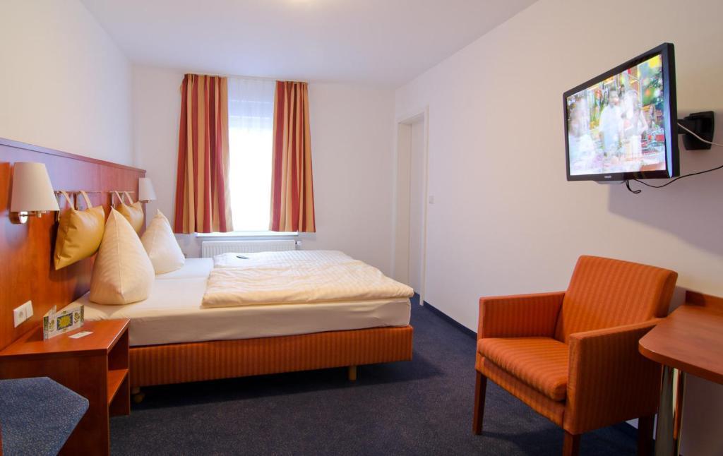 Hotel -Restaurant Taormina Birkenfeld  ภายนอก รูปภาพ