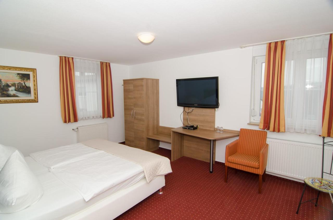 Hotel -Restaurant Taormina Birkenfeld  ภายนอก รูปภาพ